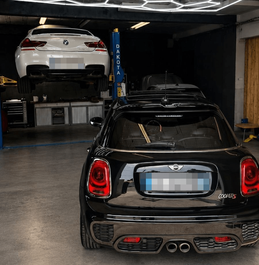 NHL AUTO Showroom
